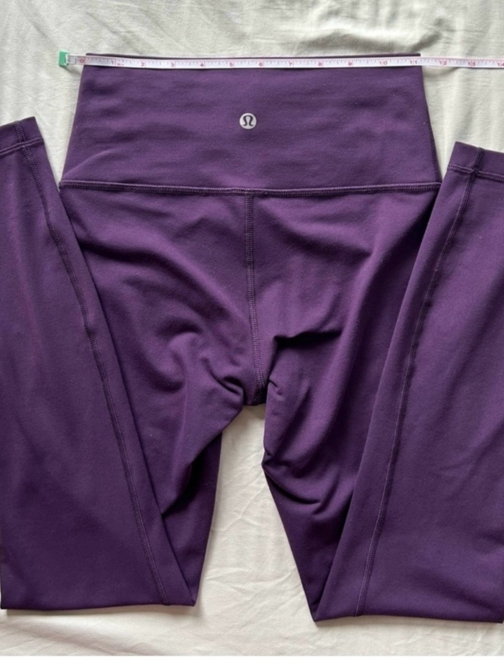 lululemon athletica Leggings in Rich Plum